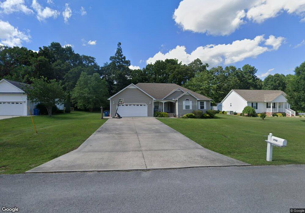 752 Indian Springs Cir, Manchester, TN 37355 - photo 1