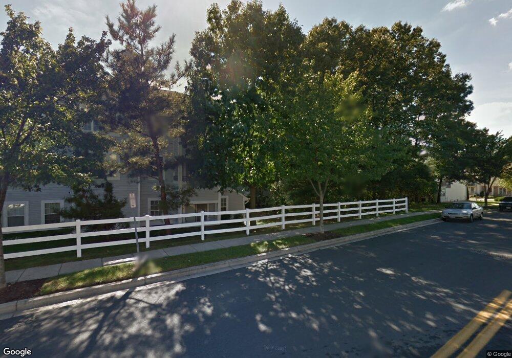 602 Moonglow Rd unit 301, Odenton, MD 21113 - photo 1