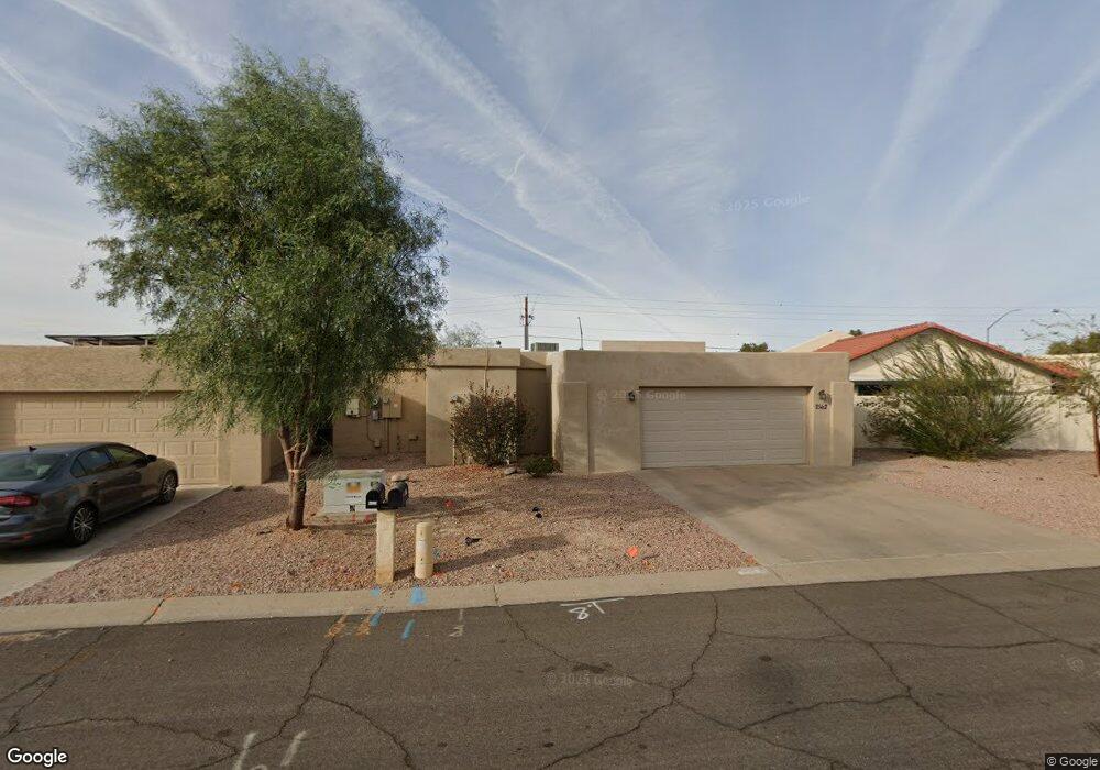 2562 N Doral Cir, Mesa, AZ 85215 - photo 1