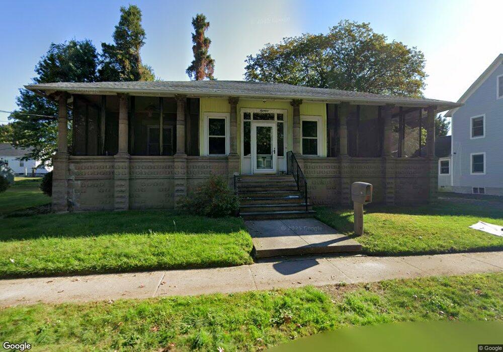 18 Cedar St, Northampton, MA 01060 - photo 1