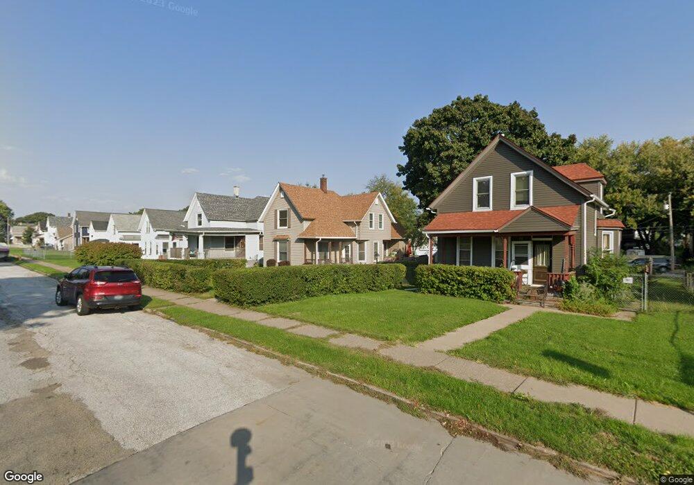 724 W 15th St, Davenport, IA 52804 - photo 1