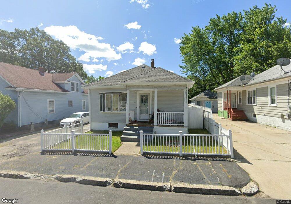 36 Fairview Ave, Pawtucket, RI 02860 - photo 1