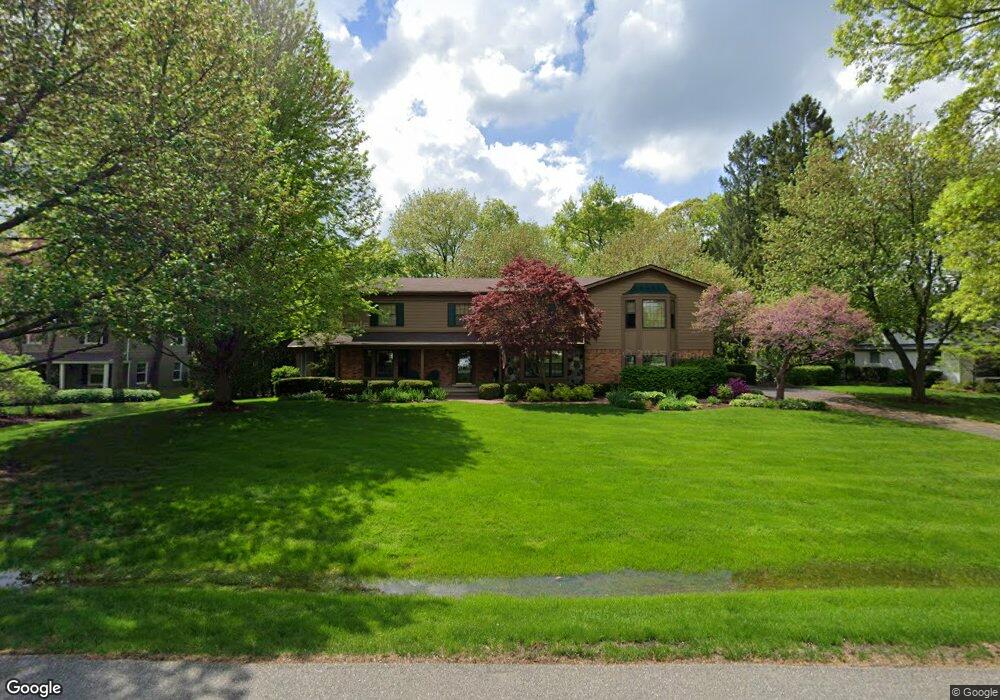 3730 Burning Tree Dr, Bloomfield Hills, MI 48302 - photo 1