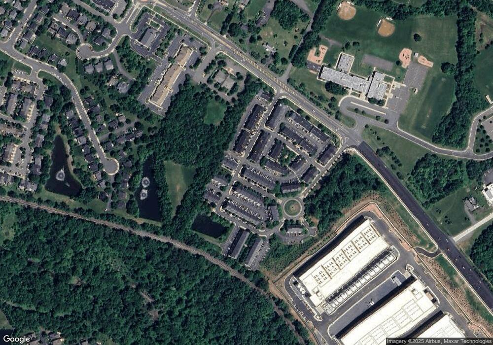 14584 Marlow St unit 114, Gainesville, VA 20155 - photo 1