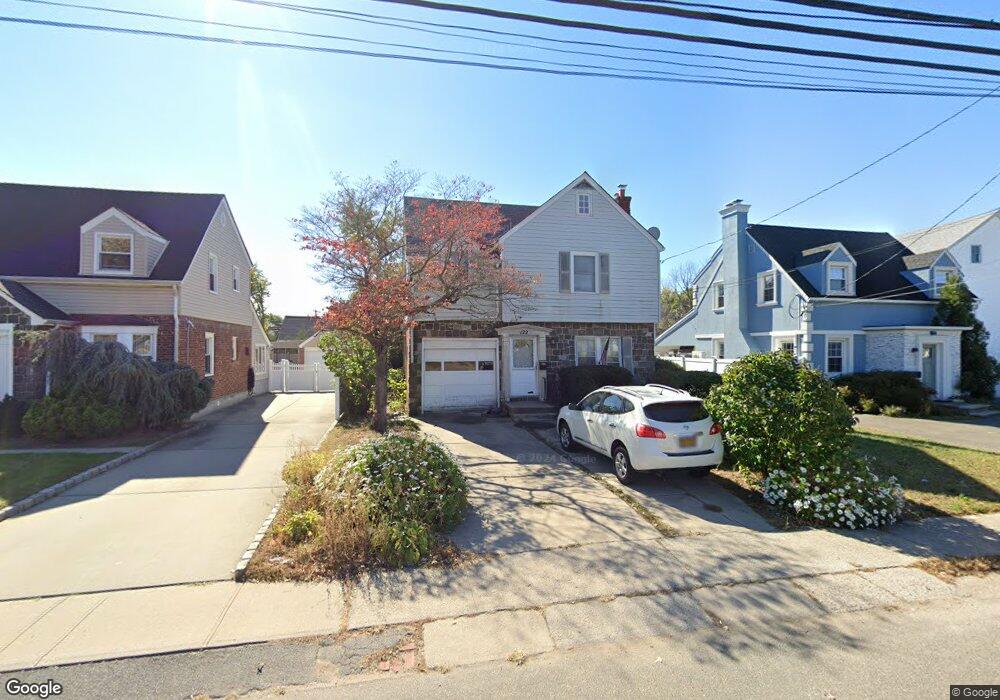 122 Foxhurst Rd, Oceanside, NY 11572 - photo 1