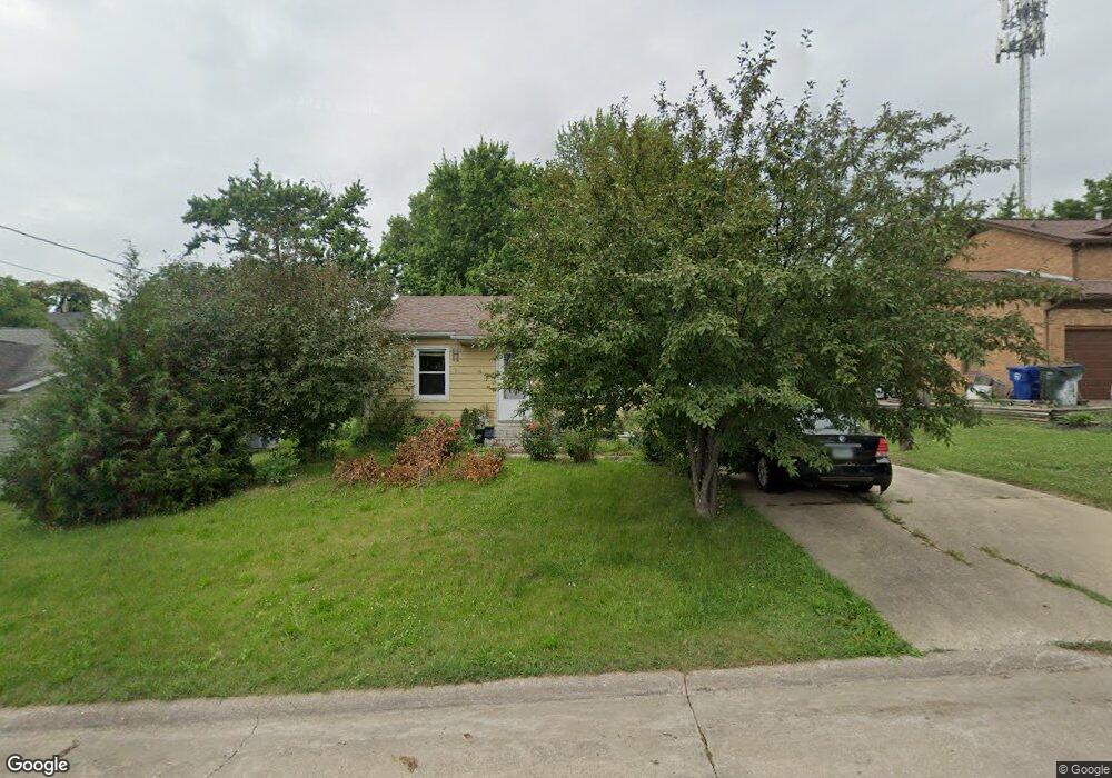 1704 Spring St, Davenport, IA 52803 - photo 1