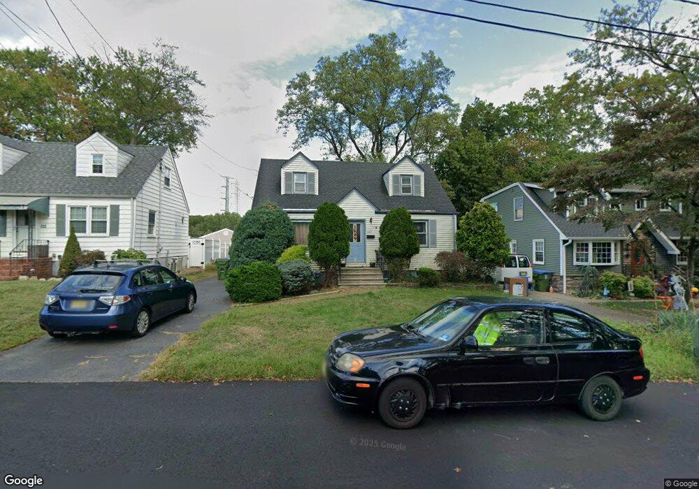 127 Lake View Blvd, Edison, NJ 08817 - photo 1