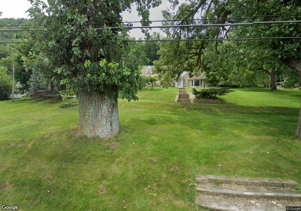 81 W Lake Blvd, Winona, MN 55987 - photo 1