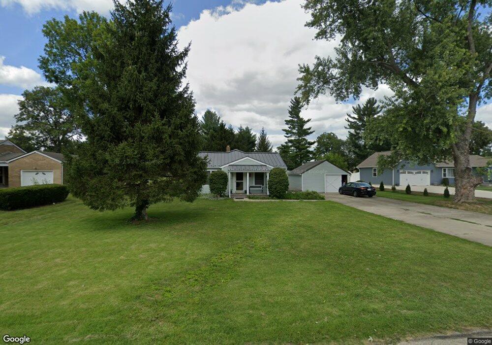 1512 Mccullough Ln, Columbus, IN 47203 - photo 1