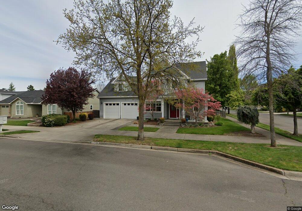 536 Silver Creek Dr, Central Point, OR 97502 - photo 1