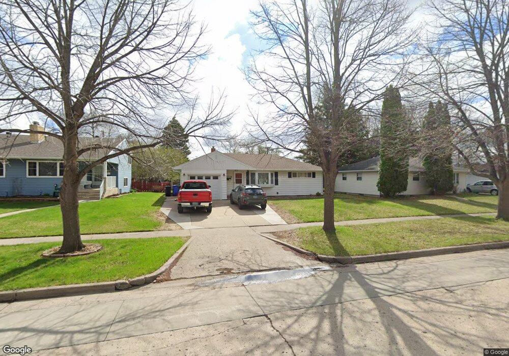 1738 6th St S, Fargo, ND 58103 - photo 1