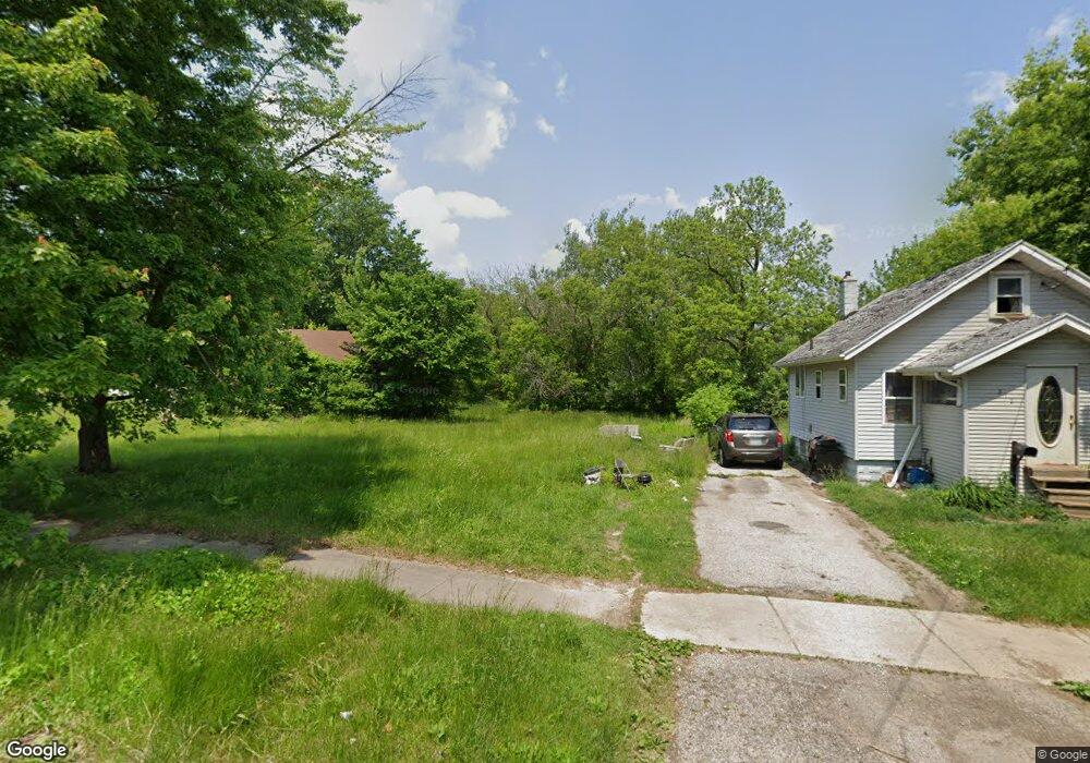 816 Tacken St, Flint, MI 48532 - photo 1
