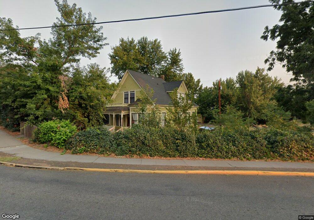 503 W 3rd Place, the Dalles, OR 97058 - photo 1