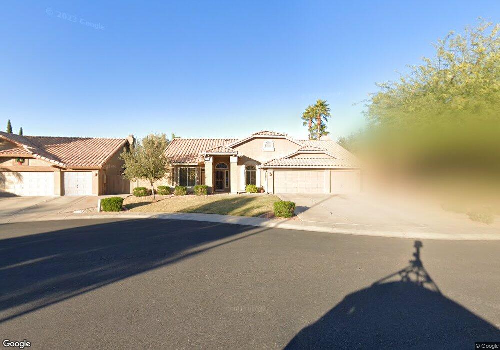 1126 W Iris Dr unit III, Gilbert, AZ 85233 - photo 1