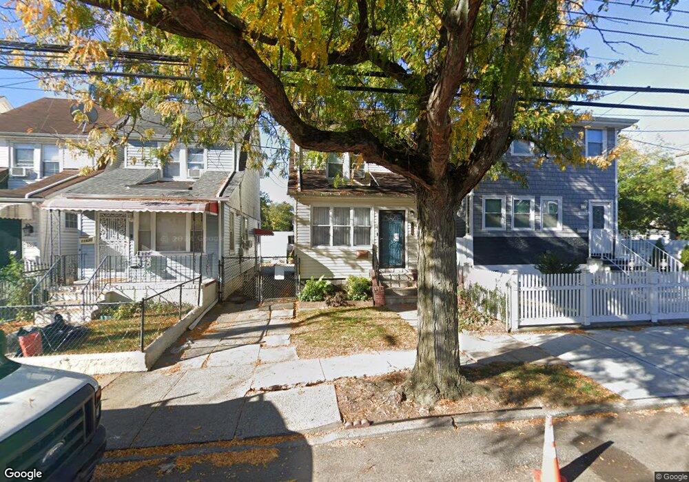 11628 155th St, Jamaica, NY 11434 - photo 1