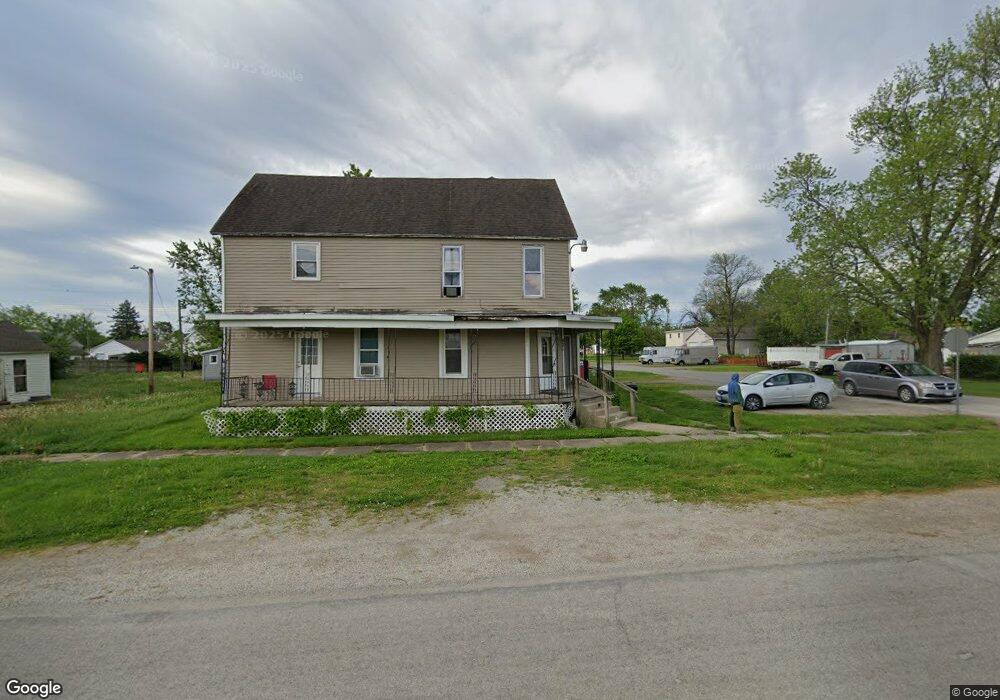 821 Richnond, Mattoon, IL 61938 - photo 1