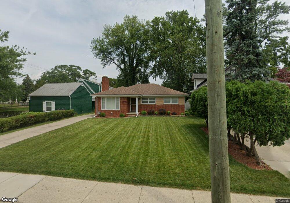 218 Moross Rd, Grosse Pointe Farms, MI 48236 - photo 1