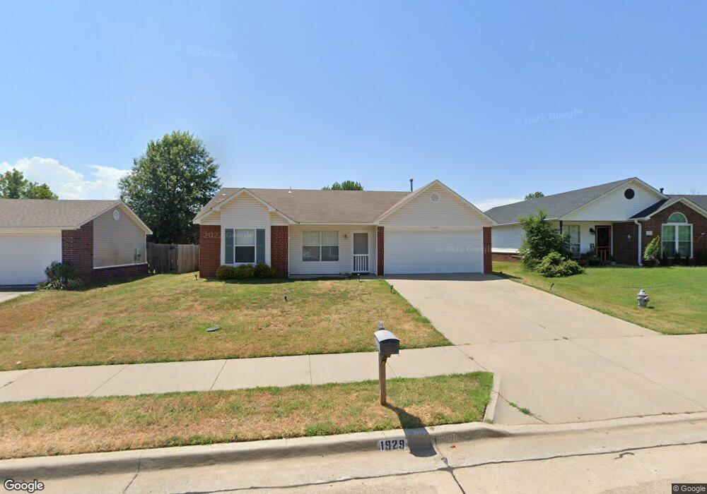 1929 Woodmere Rd, Claremore, OK 74017 - photo 1