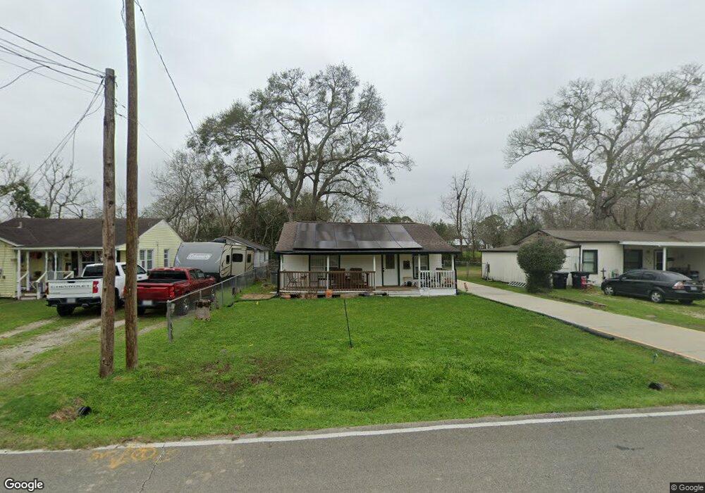 1320 Fairview Dr, Alvin, TX 77511 - photo 1