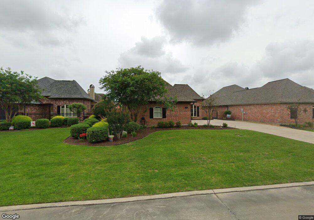 913 N Yorkshire Cir, Lake Charles, LA 70605 - photo 1