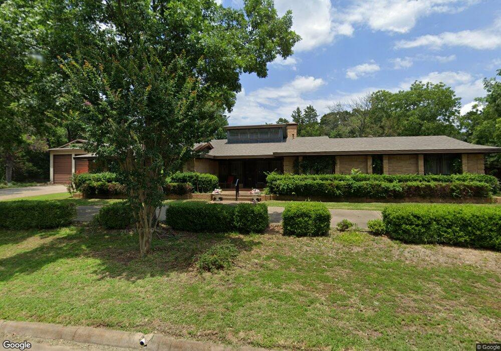 3909 Hidden Valley Dr, Denison, TX 75020 - photo 1