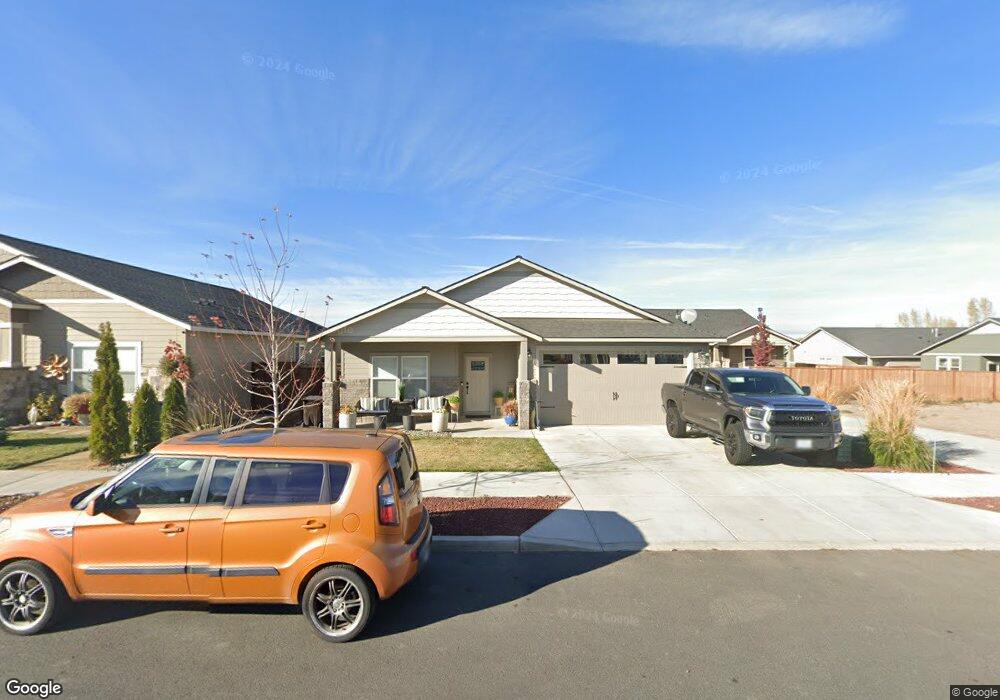 237 NW 31st St, Redmond, OR 97756 - photo 1