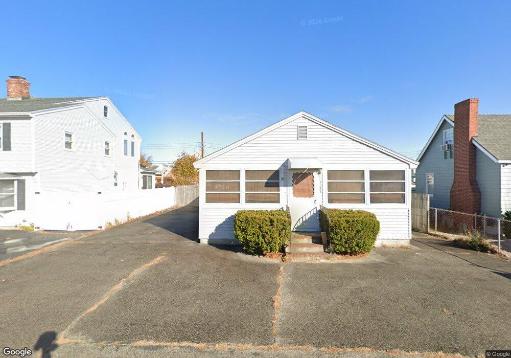 154 Franklin St, Seabrook, NH 03874 - photo 1