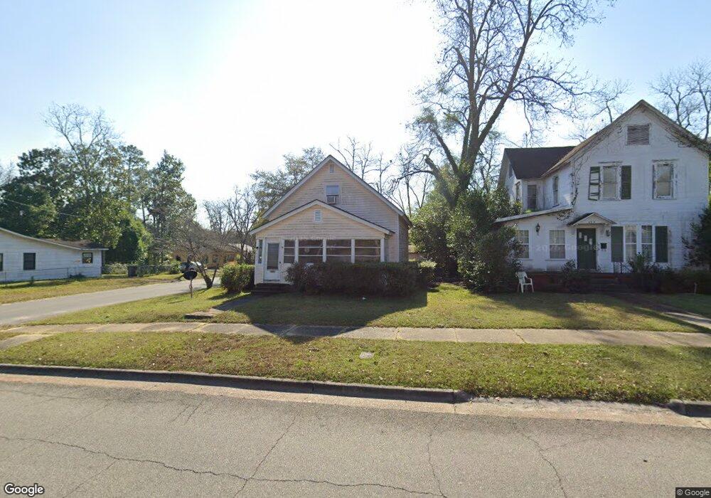 402 W Magnolia St, Fitzgerald, GA 31750 - photo 1