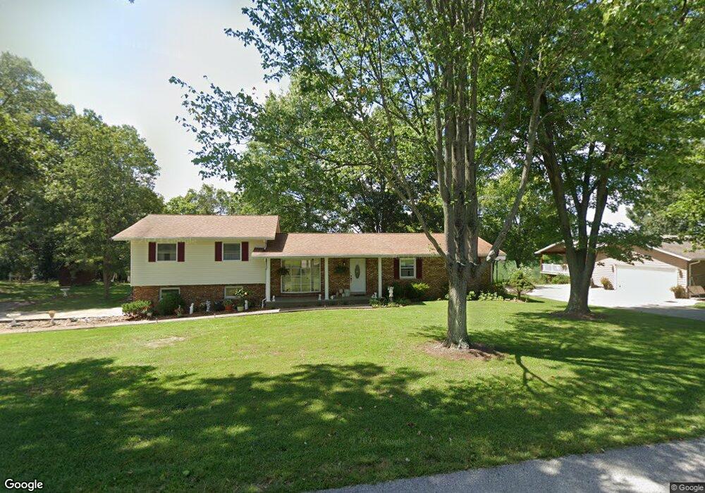 2418 Hillcrest St, Harrisburg, IL 62946 - photo 1