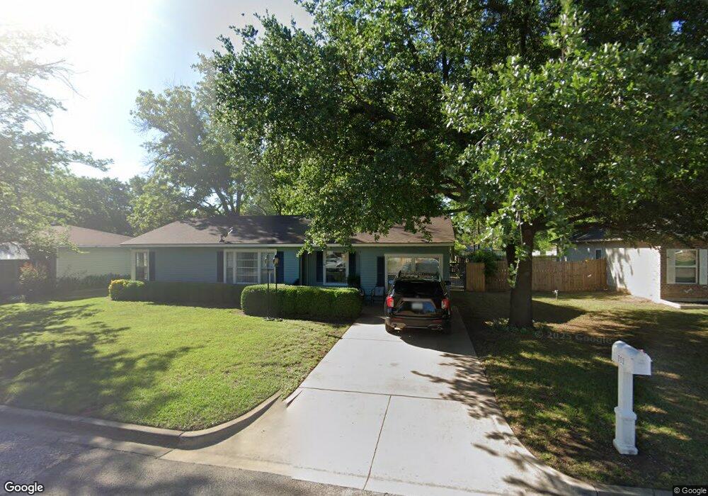 711 Turner St, Cleburne, TX 76033 - photo 1