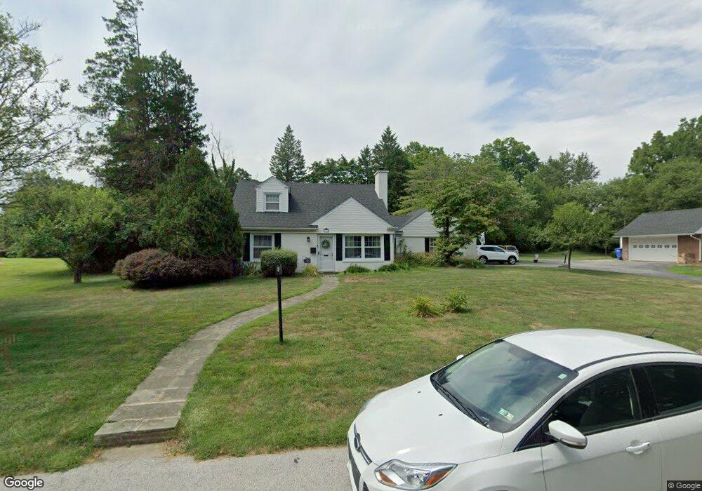 301 Callender Ln, Wallingford, PA 19086 - photo 1