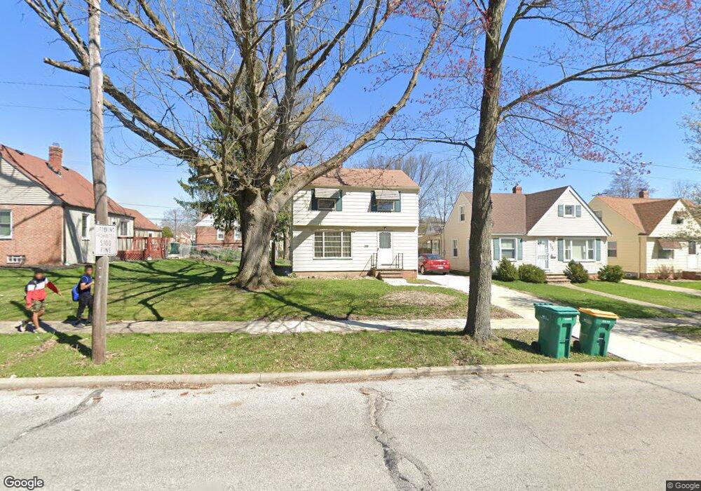 5581 South Blvd, Maple Heights, OH 44137 - photo 1