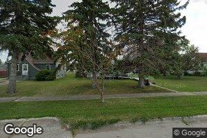 214 2nd St NW, Hallock, MN 56728