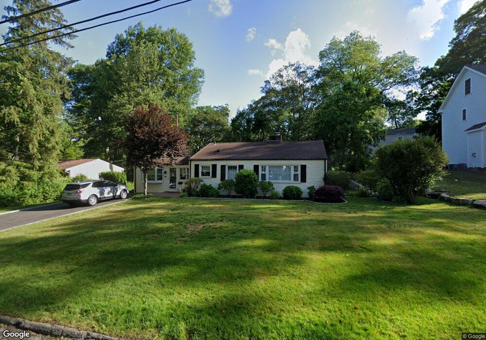 49 Hazelwood Ln, Stamford, CT 06905 - photo 1