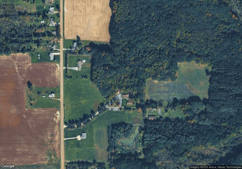 8212 N Jennings Rd, Mount Morris, MI 48458 - photo 1