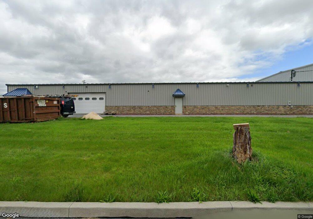 201 N 3rd St, Womelsdorf, PA 19567 - photo 1