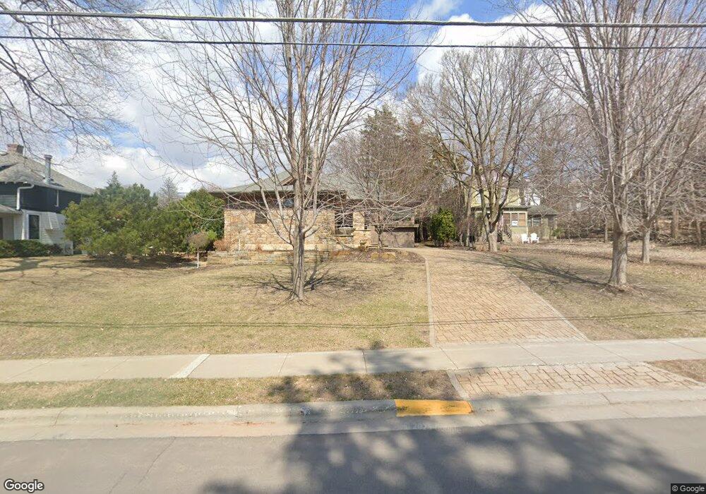 517 Rice St E, Wayzata, MN 55391 - photo 1