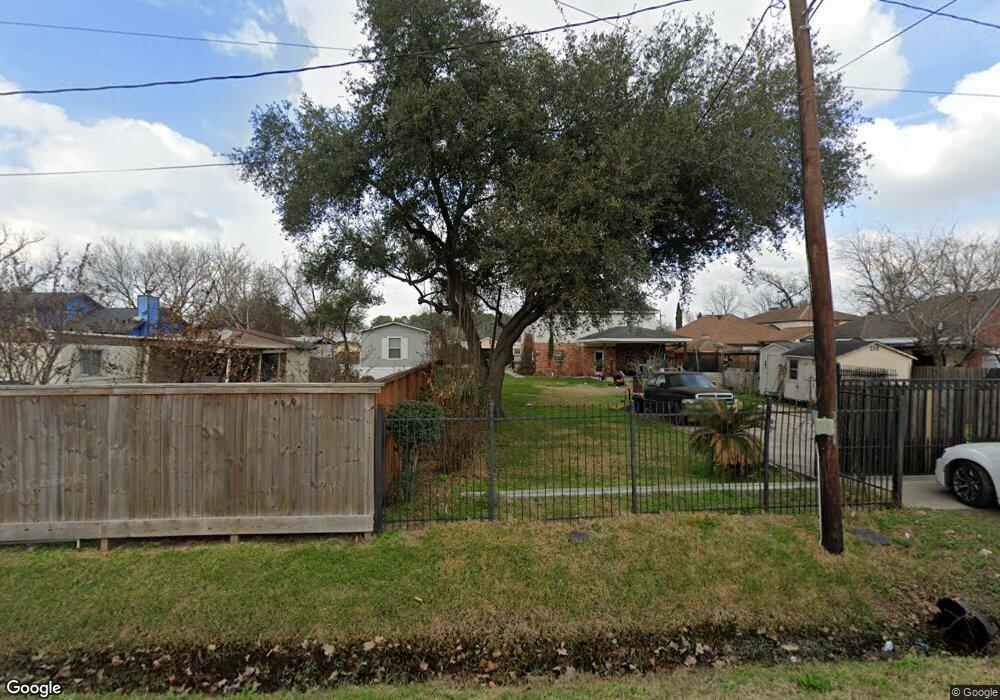 1839 Hartwick Rd, Houston, TX 77093 - photo 1