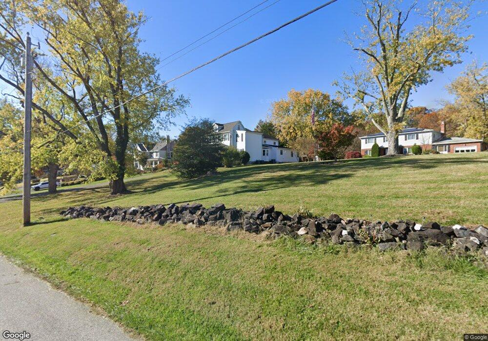 112 Stonewall Rd, Catonsville, MD 21228 - photo 1