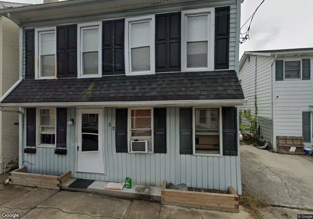 32 E Locust St, Mechanicsburg, PA 17055 - photo 1