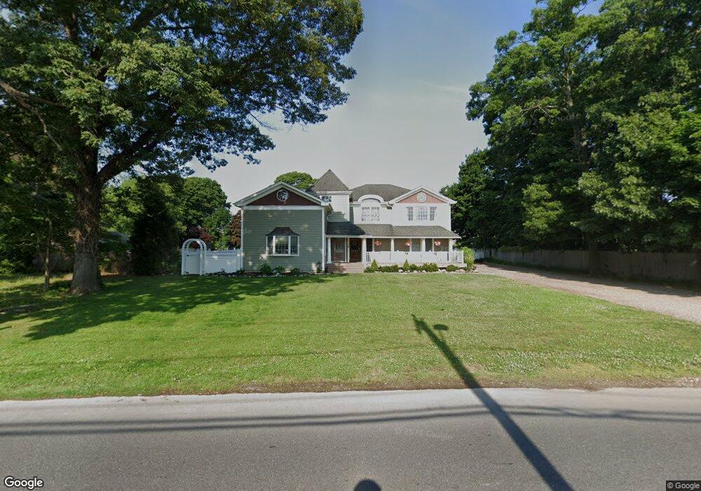 128 Greeley Ave, Sayville, NY 11782 - photo 1