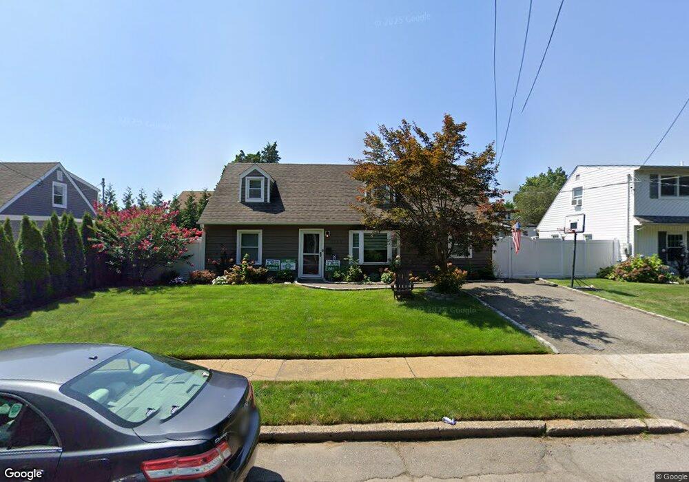 2132 Parkside Dr, Seaford, NY 11783 - photo 1