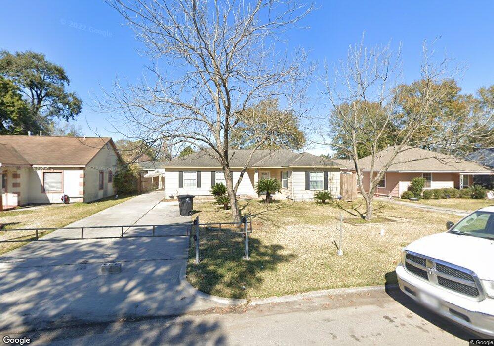7519 Greenstone St, Houston, TX 77087 - photo 1