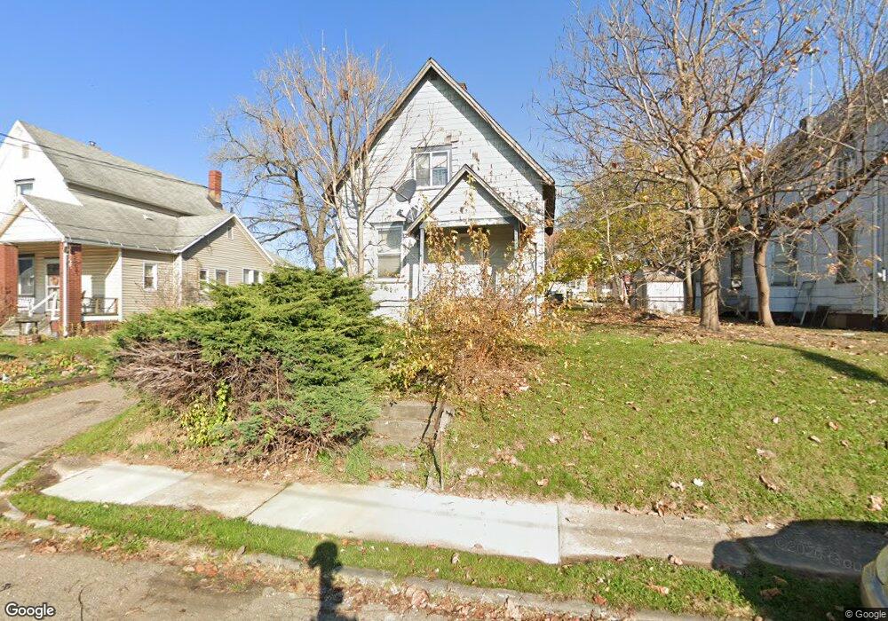 2219 Waltham Place SW, Canton, OH 44706 - photo 1