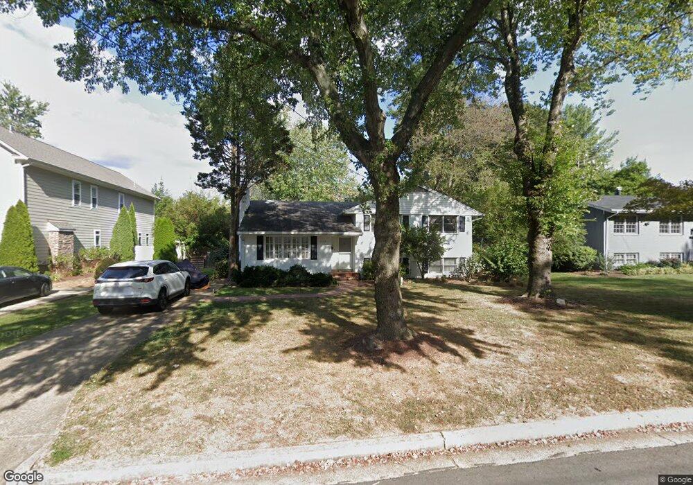 1113 Carper St, McLean, VA 22101 - photo 1