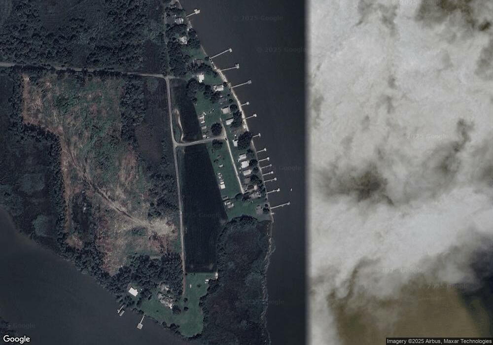 201 Lands End Rd, Tappahannock, VA 22560 - photo 1