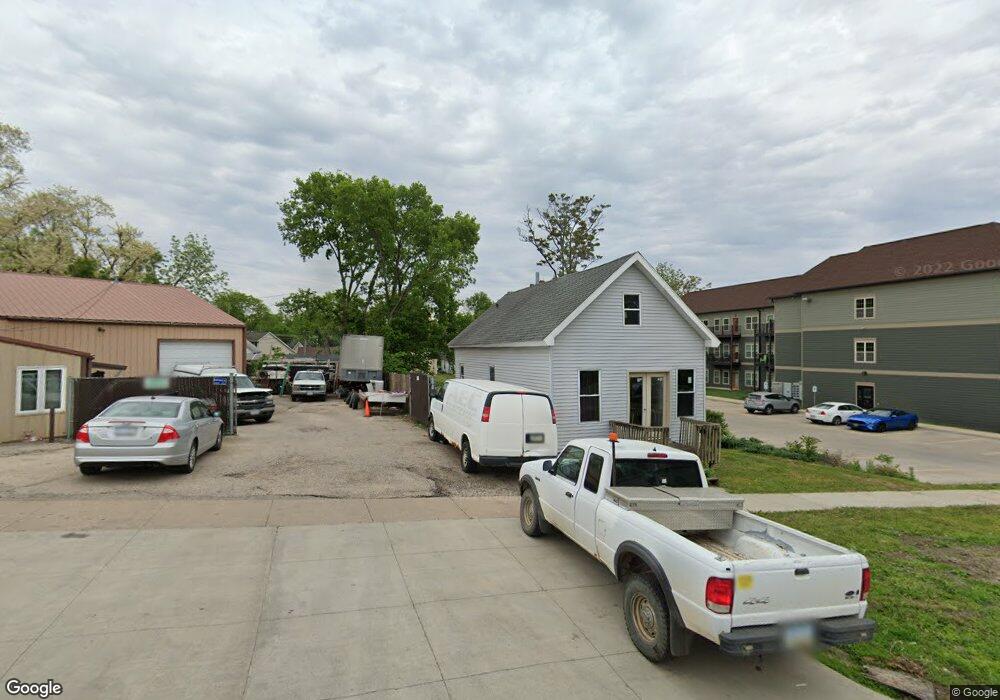 1019 9th Ave SE, Cedar Rapids, IA 52401 - photo 1