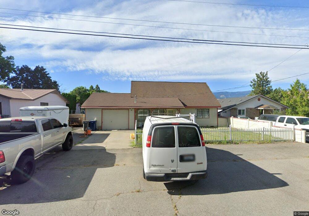 702 4th St NE, East Wenatchee, WA 98802 - photo 1