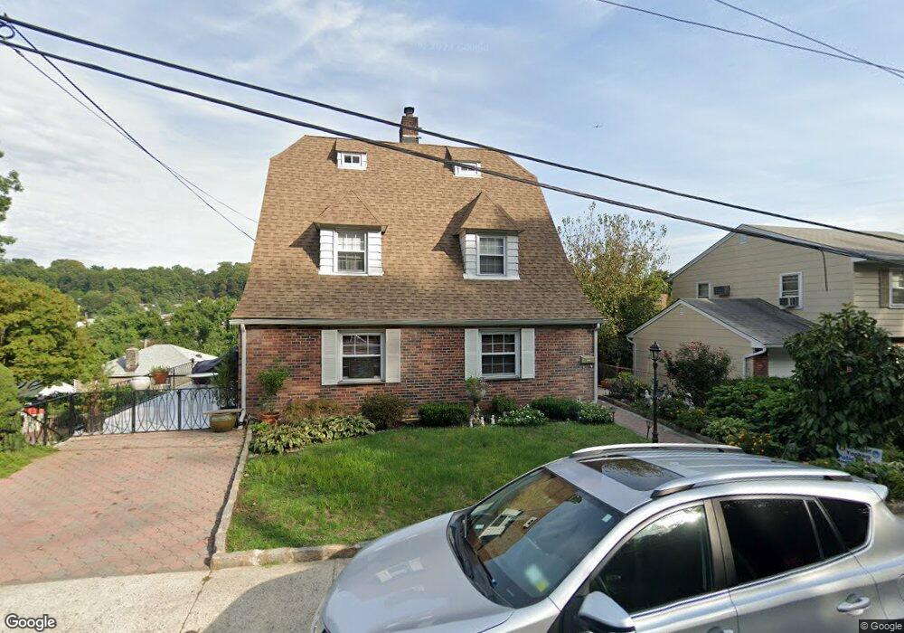 26 Linn Ave, Yonkers, NY 10705 - photo 1