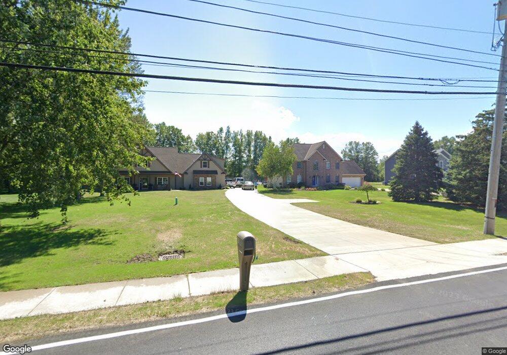 4900 Oster Rd, Sheffield Village, OH 44054 - photo 1